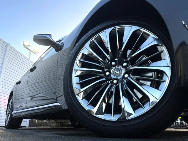 TOYOTA LEXUS LS500 4WD 2018 Image 31