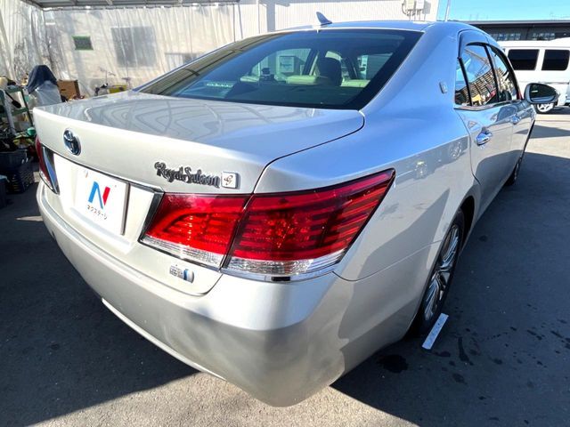 TOYOTA CROWN SEDAN HYBRID 2013 Image 31