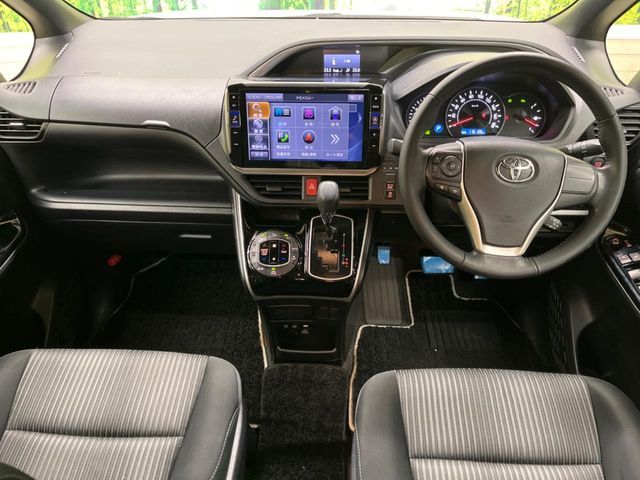 TOYOTA VOXY 2019 Image 31