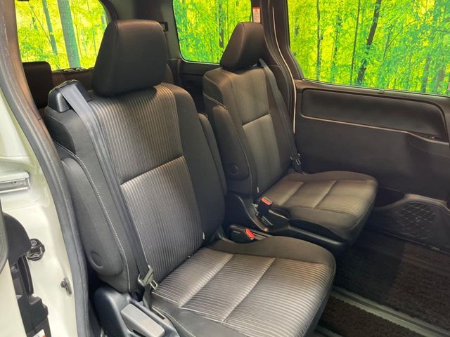 TOYOTA VOXY 2019 Image 31