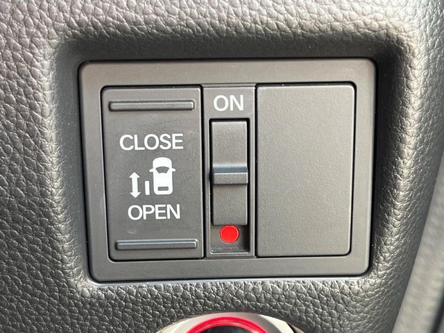 HONDA N BOX CUSTOM 2020 Image 31