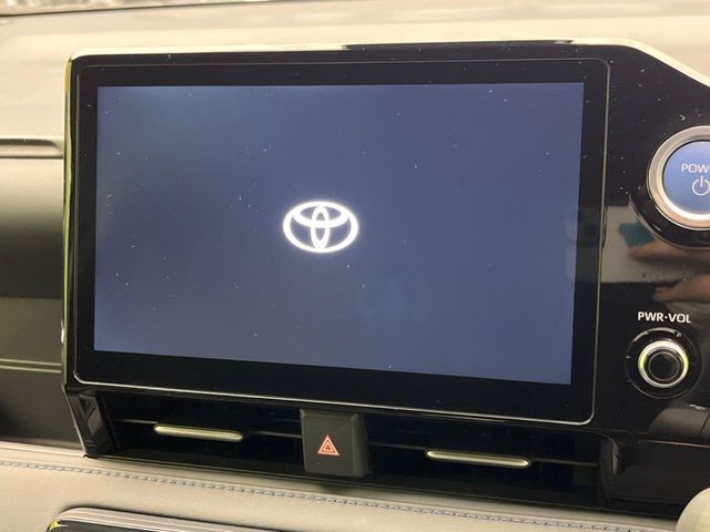 TOYOTA VOXY HYBRID 2022 Image 31