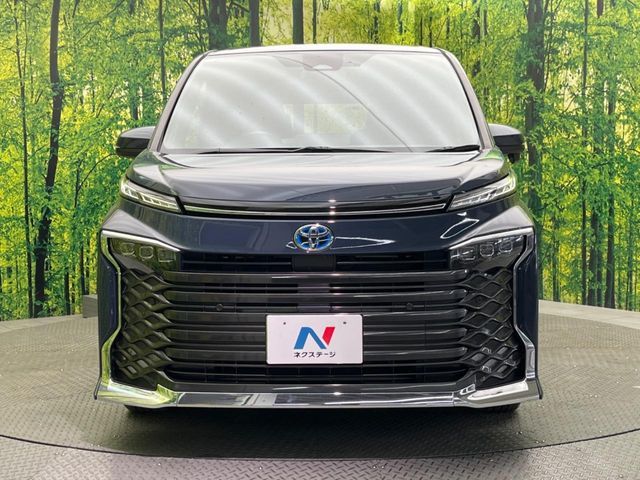 TOYOTA VOXY HYBRID 2022 Image 31