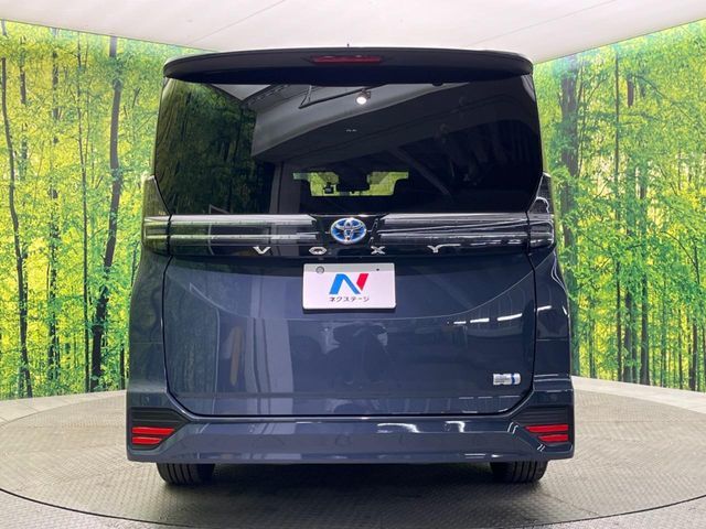 TOYOTA VOXY HYBRID 2022 Image 31