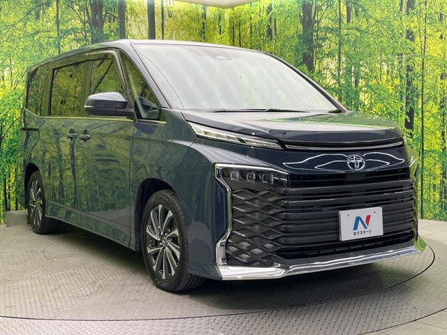TOYOTA VOXY HYBRID 2022 Image 31
