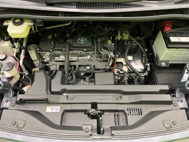 TOYOTA VOXY HYBRID 2022 Image 31