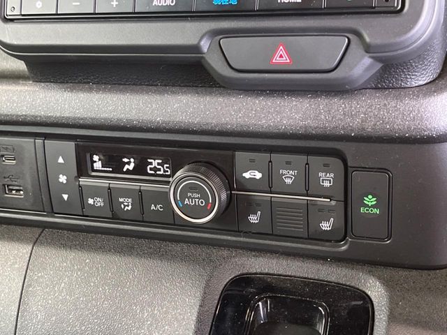 HONDA N BOX CUSTOM 2024 Image 31