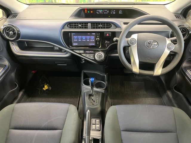 TOYOTA AQUA 2017 Image 31