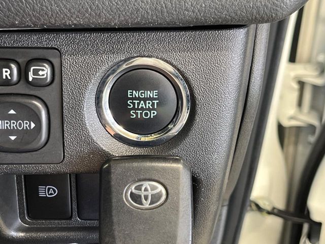 TOYOTA HIACE VAN 2WD 2020 Image 31