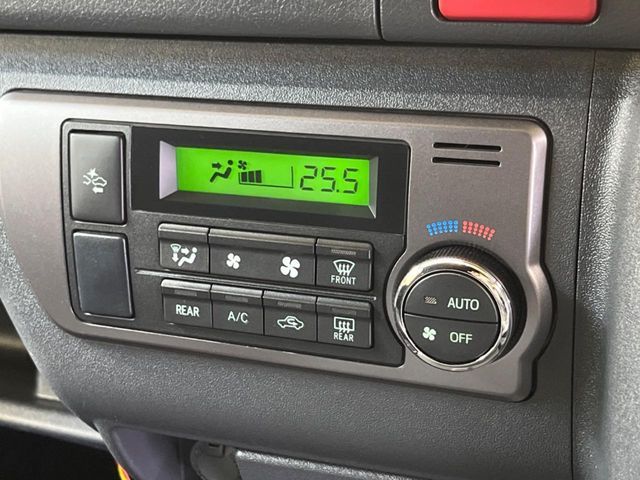 TOYOTA HIACE VAN 2WD 2020 Image 31