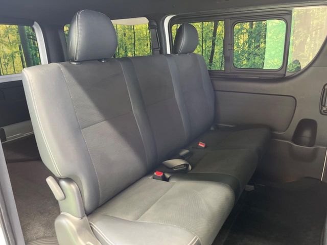 TOYOTA HIACE VAN 2WD 2020 Image 31