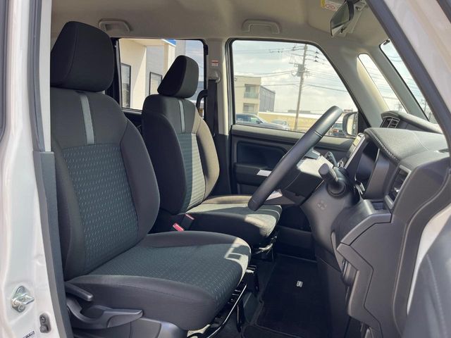 TOYOTA ROOMY 2023 Image 31