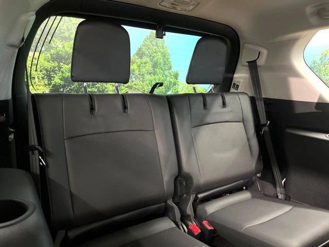 TOYOTA LANDCRUISER PRADO 2023 Image 31