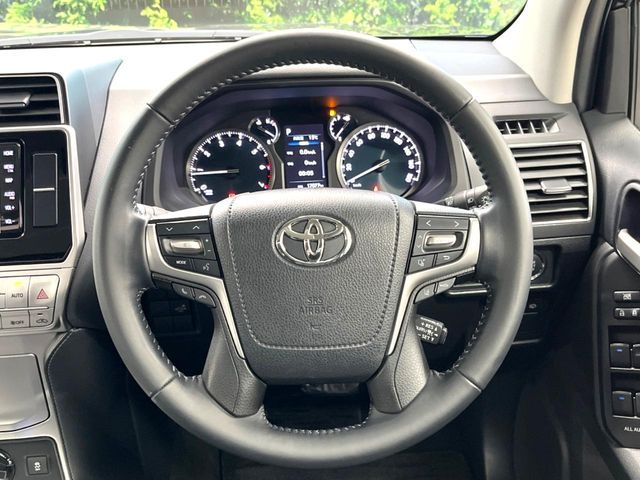 TOYOTA LANDCRUISER PRADO 2023 Image 31