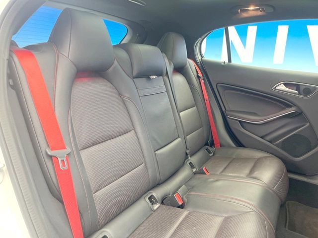 MERCEDES BENZ MERCEDES AMG GLA CLA 2017 Image 31