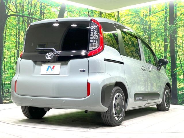 TOYOTA SIENTA HYBRID 2023 Image 31