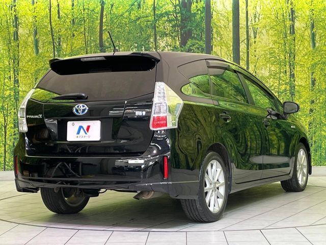 TOYOTA PRIUS ALPHA 2013 Image 31