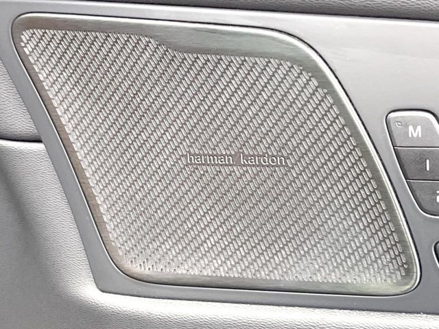 VOLVO XC60 2018 Image 31