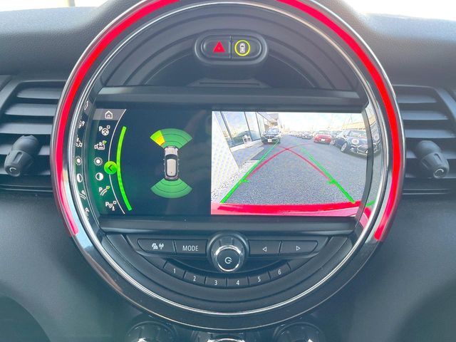BMW MINI COOPER 5DOOR 2019 Image 31