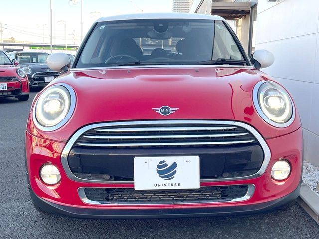 BMW MINI COOPER 5DOOR 2019 Image 31