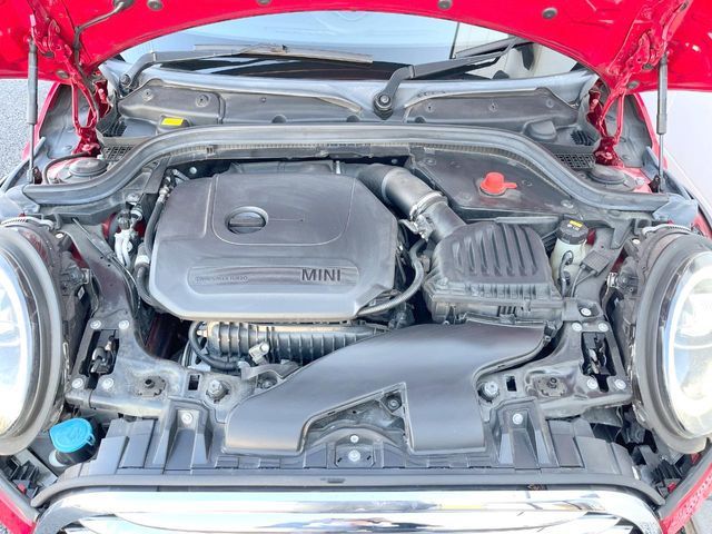 BMW MINI COOPER 5DOOR 2019 Image 31