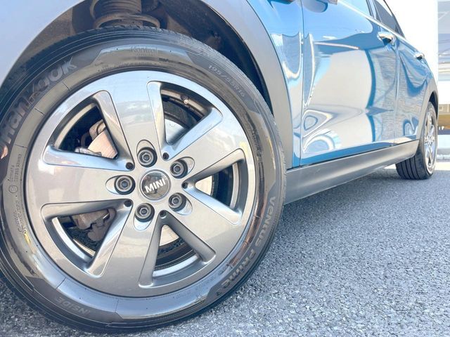 BMW MINI COOPER 5DOOR 2023 Image 31