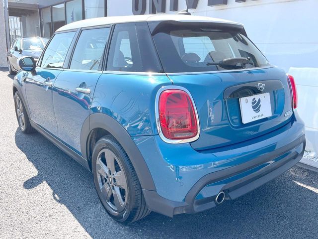 BMW MINI COOPER 5DOOR 2023 Image 31