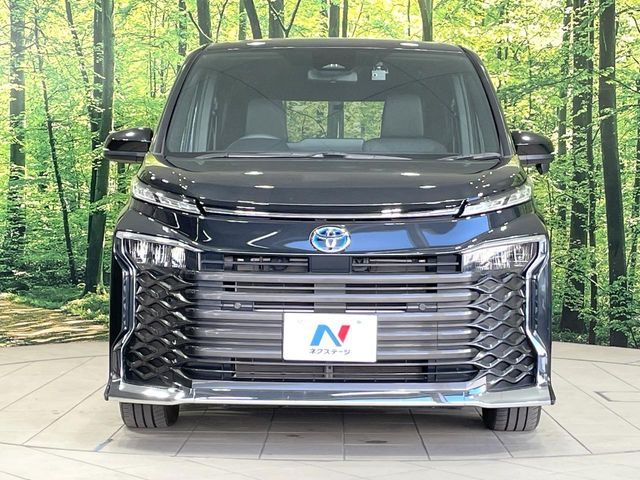 TOYOTA VOXY HYBRID 2023 Image 31