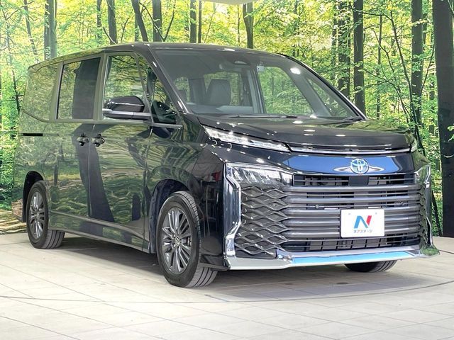 TOYOTA VOXY HYBRID 2023 Image 31