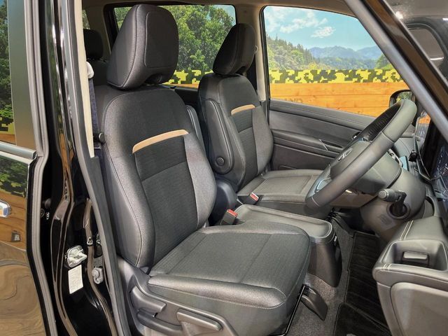 NISSAN SERENA  WG 4WD 2024 Image 31