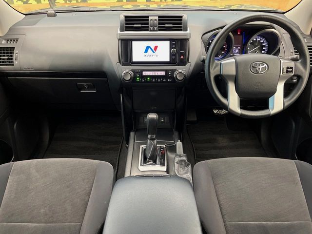 TOYOTA LANDCRUISER PRADO 2017 Image 31