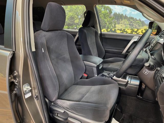 TOYOTA LANDCRUISER PRADO 2017 Image 31