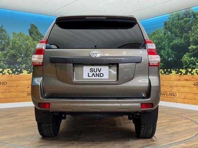 TOYOTA LANDCRUISER PRADO 2017 Image 31