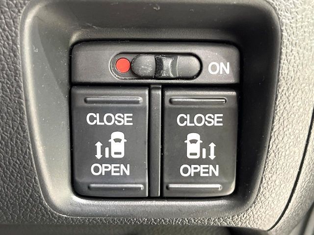 HONDA N BOX CUSTOM 2017 Image 31