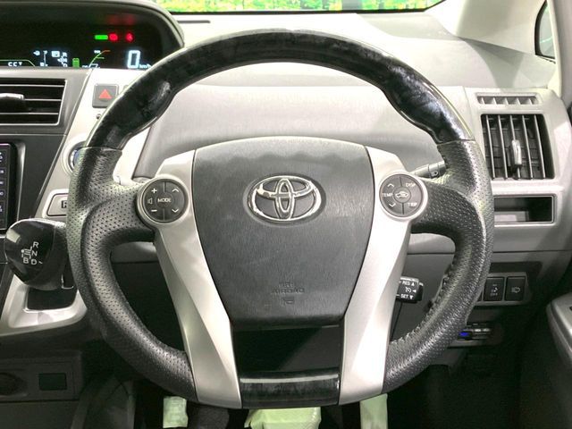 TOYOTA PRIUS ALPHA 2011 Image 31