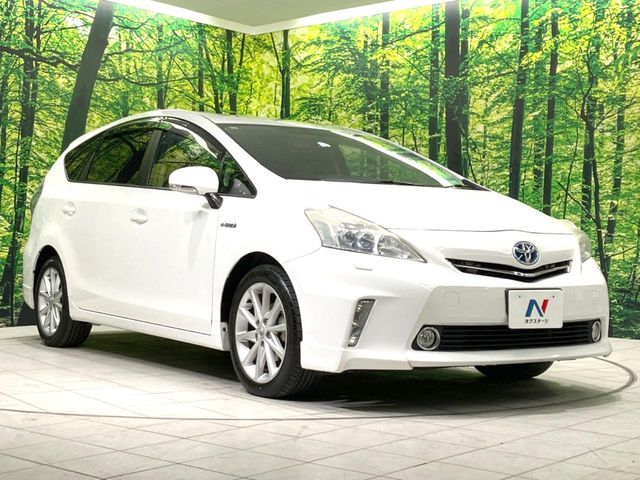 TOYOTA PRIUS ALPHA 2011 Image 31