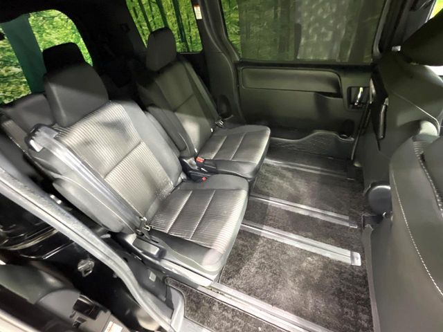 TOYOTA VOXY 2020 Image 31