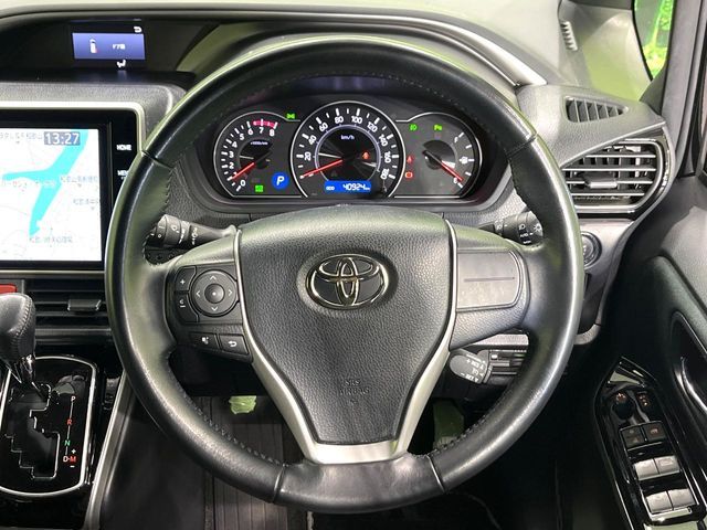 TOYOTA VOXY 2020 Image 31