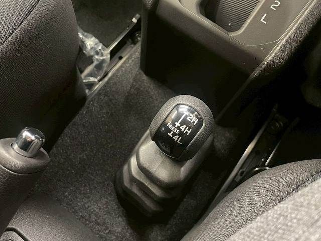 SUZUKI JIMNY NOMADE 2026 Image 31