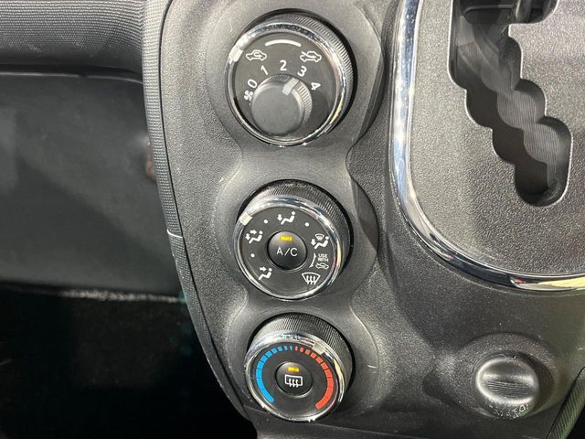 TOYOTA SPADE 2017 Image 31