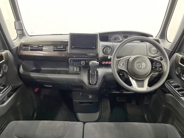 HONDA N BOX CUSTOM 2020 Image 31