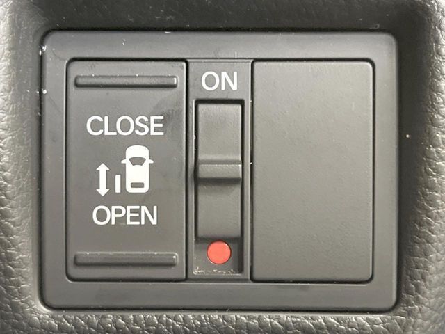 HONDA N BOX CUSTOM 2020 Image 31