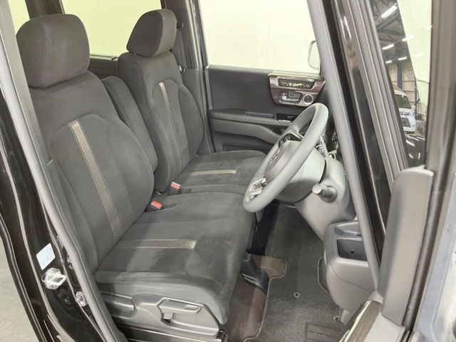 HONDA N BOX CUSTOM 2020 Image 31