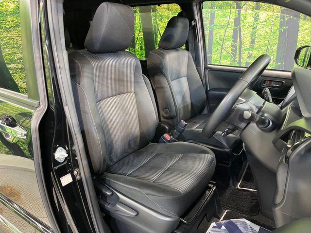 TOYOTA VOXY 2019 Image 31