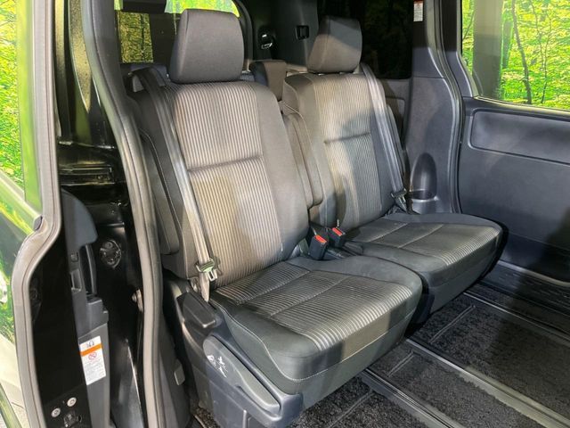 TOYOTA VOXY 2019 Image 31