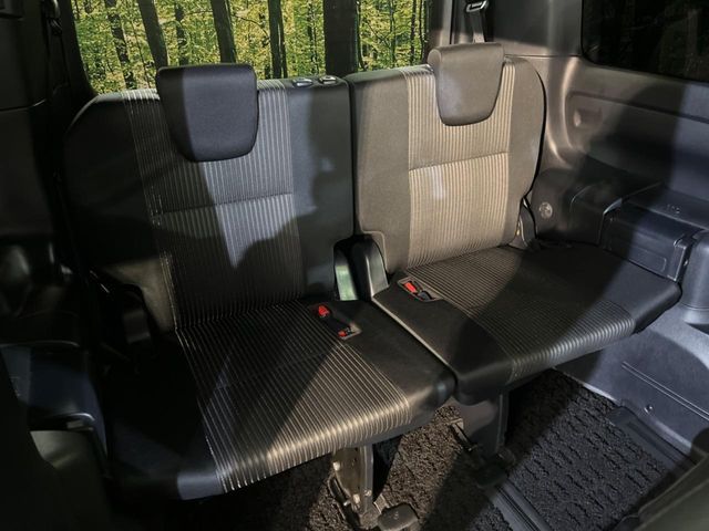 TOYOTA VOXY 2019 Image 31