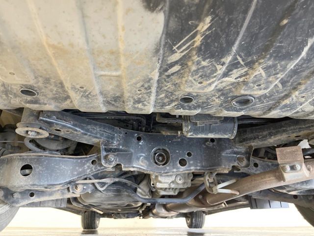 NISSAN ELGRAND  4WD 2014 Image 31