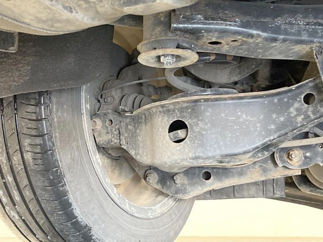 NISSAN ELGRAND  4WD 2014 Image 31