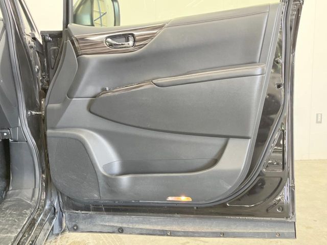 NISSAN ELGRAND  4WD 2014 Image 31