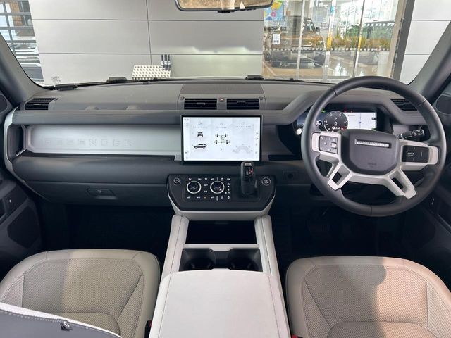 ROVER DEFENDER 2025 Image 31